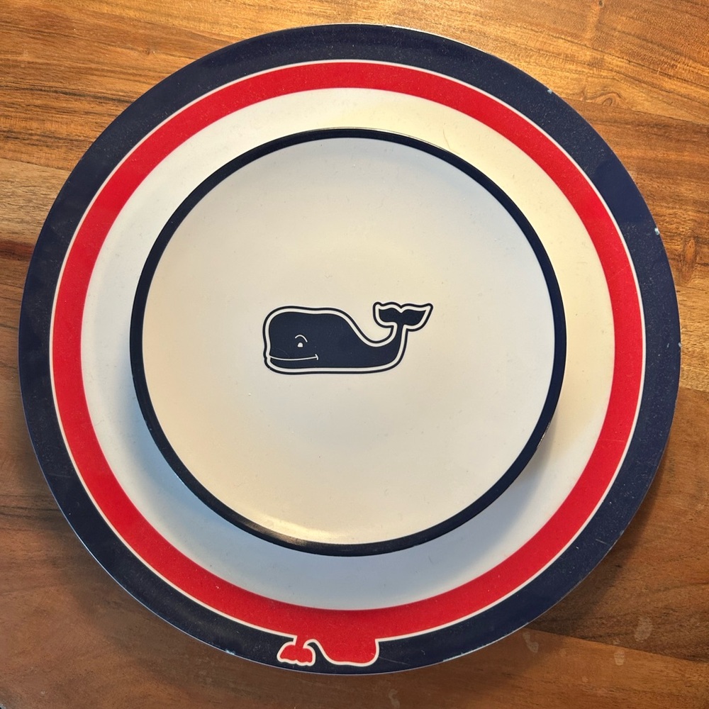 Vineyard Vines Patriotic Nautical Whale Plates - Navy, Red, and White 💙❤️🤍